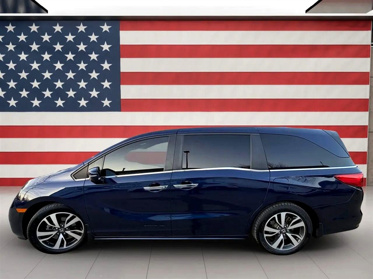 Honda Odyssey Touring Auto 2023