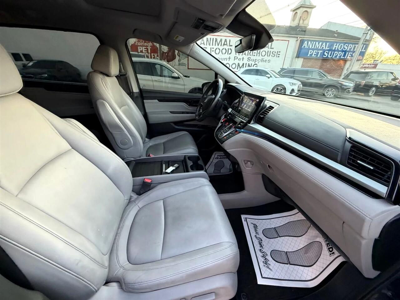 Honda Odyssey Touring Auto 2023