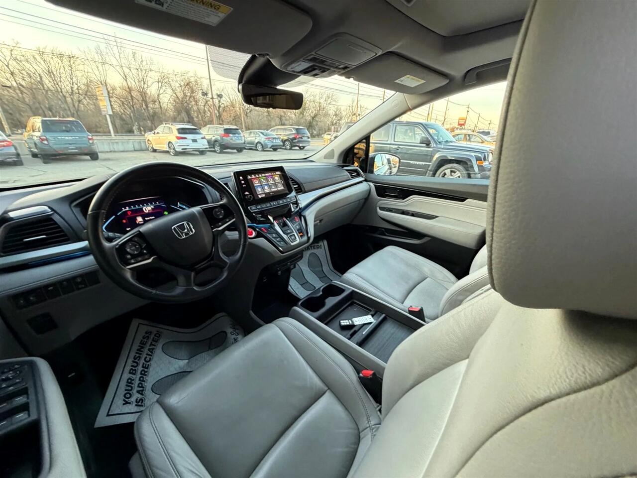 Honda Odyssey Touring Auto 2023