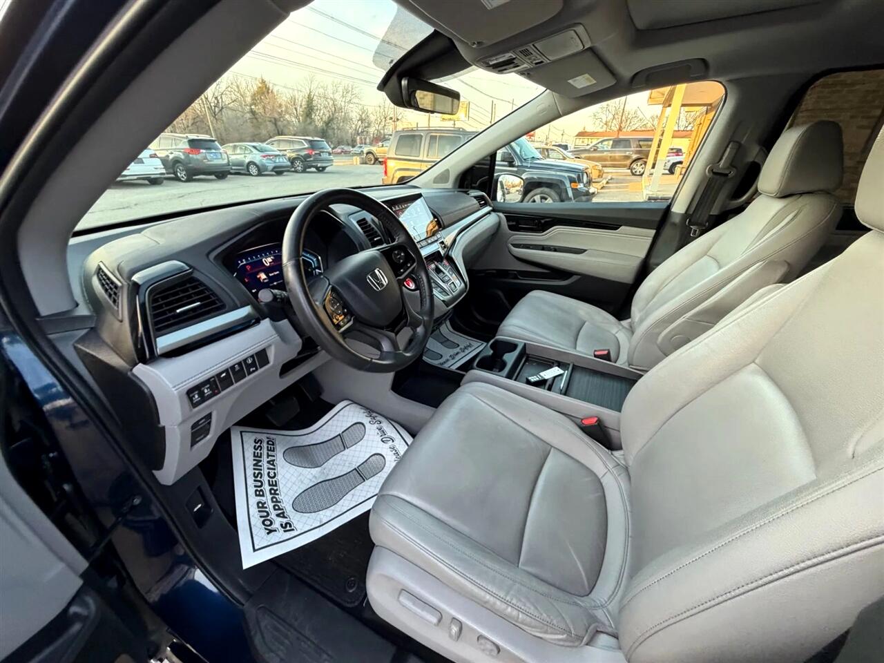 Honda Odyssey Touring Auto 2023