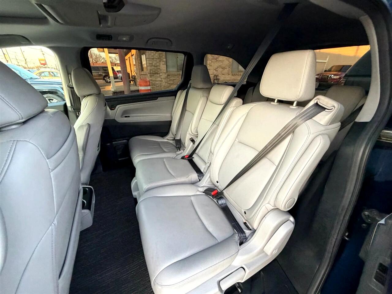 Honda Odyssey Touring Auto 2023