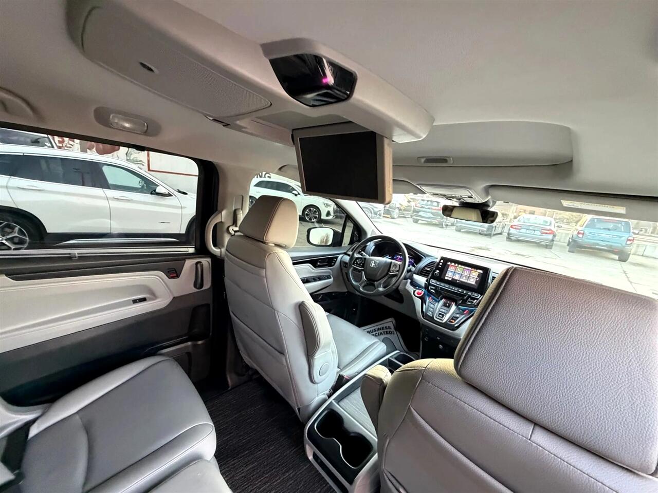 Honda Odyssey Touring Auto 2023