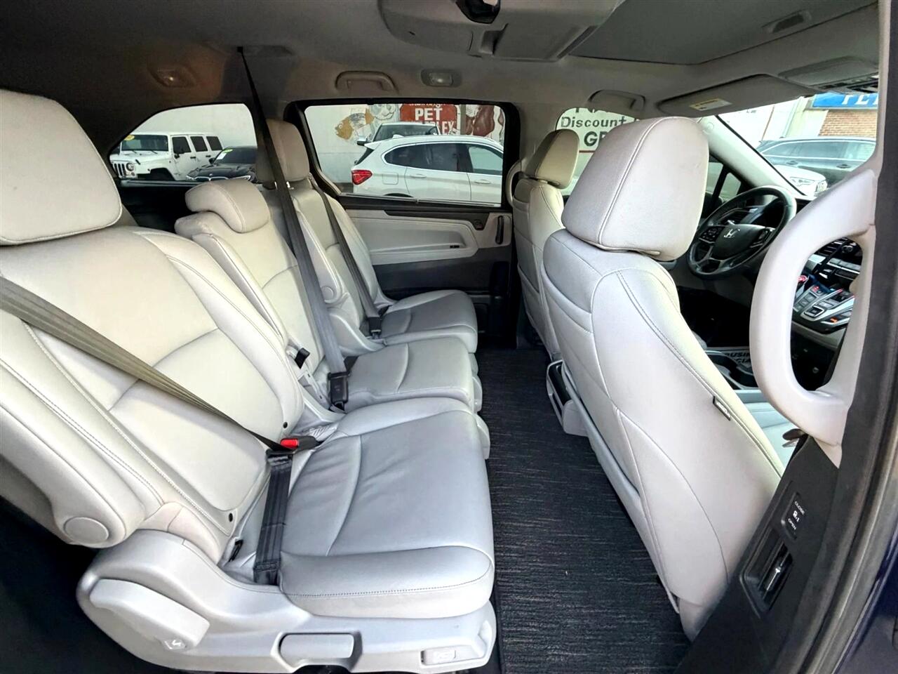 Honda Odyssey Touring Auto 2023