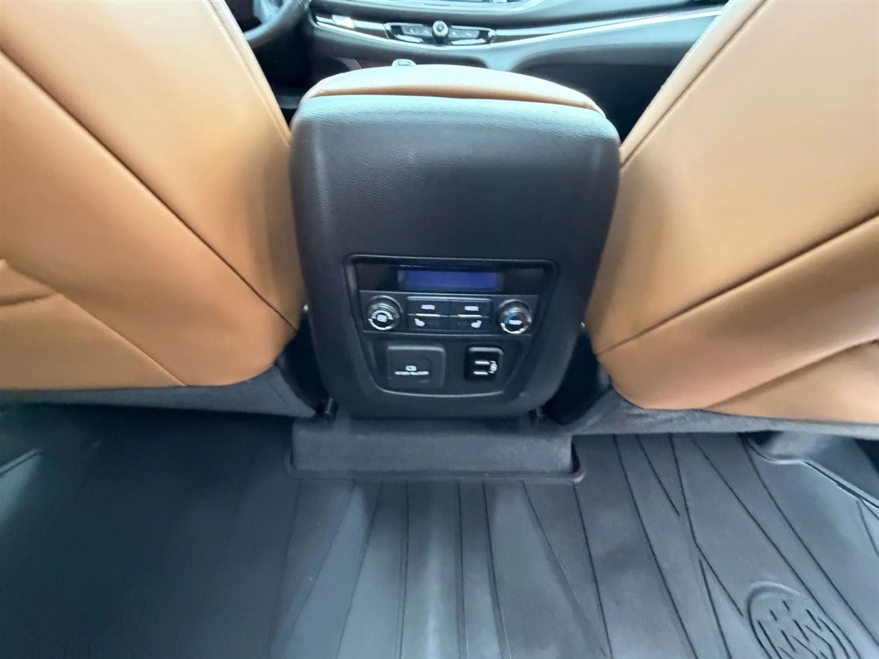 Buick Enclave FWD 4dr Premium 2018