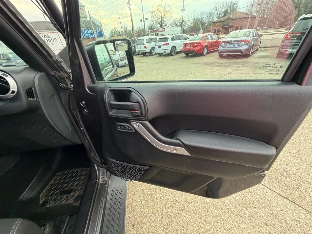 Jeep Wrangler 4WD 2dr Sahara 2016