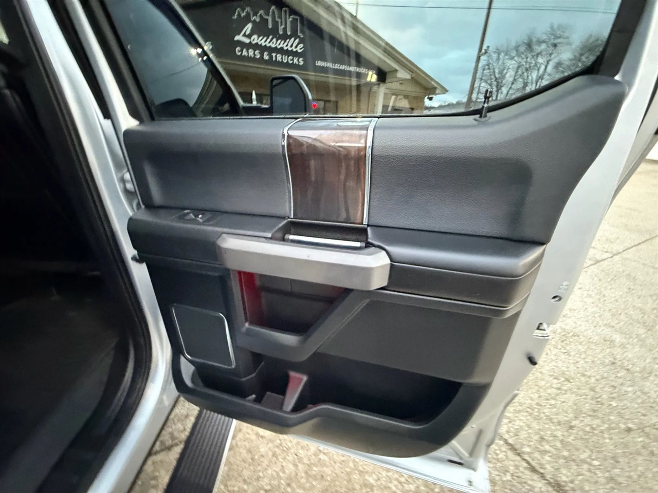 Ford F-150 King Ranch 4WD SuperCrew 5.5' Box 2017