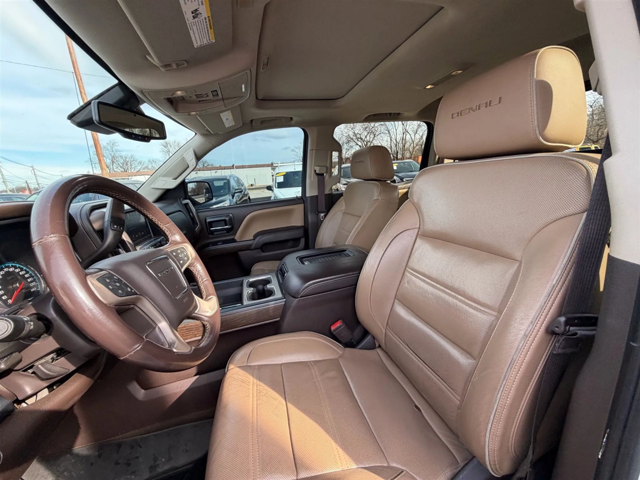 GMC Sierra 1500 4WD Crew Cab 143.5" Denali 2018