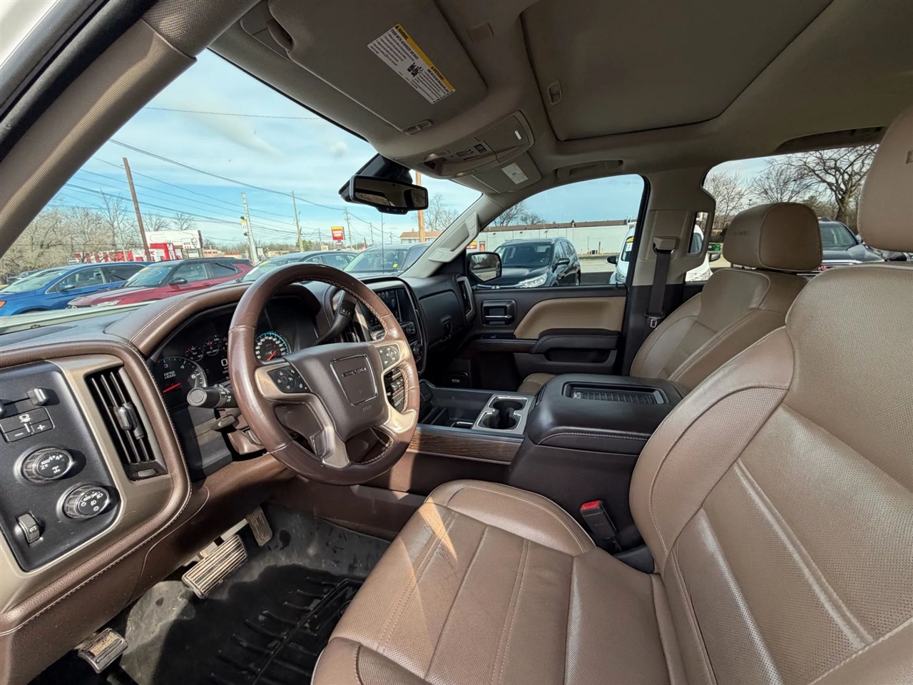 GMC Sierra 1500 4WD Crew Cab 143.5" Denali 2018