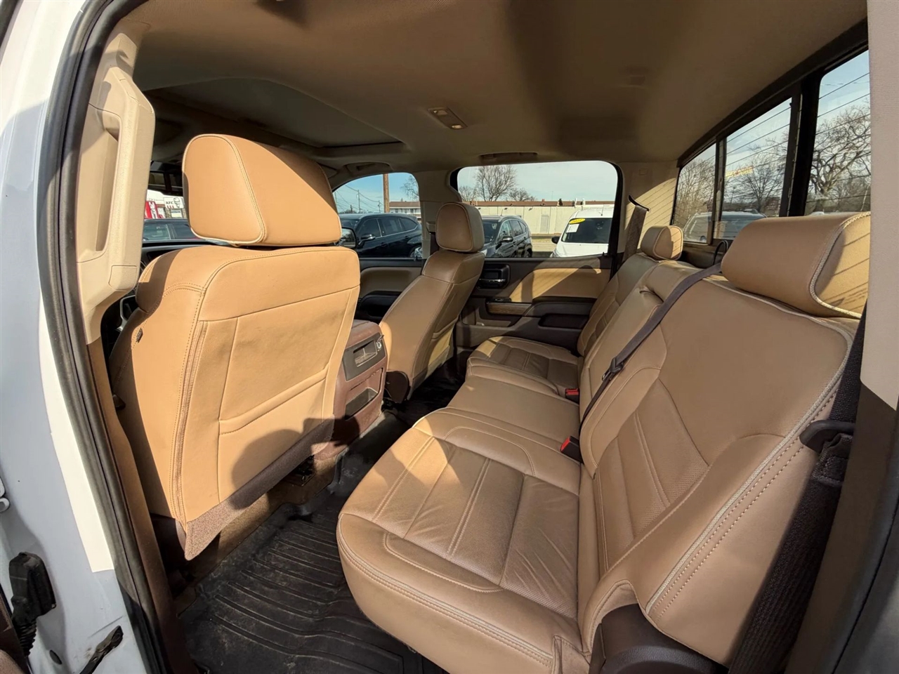 GMC Sierra 1500 4WD Crew Cab 143.5" Denali 2018