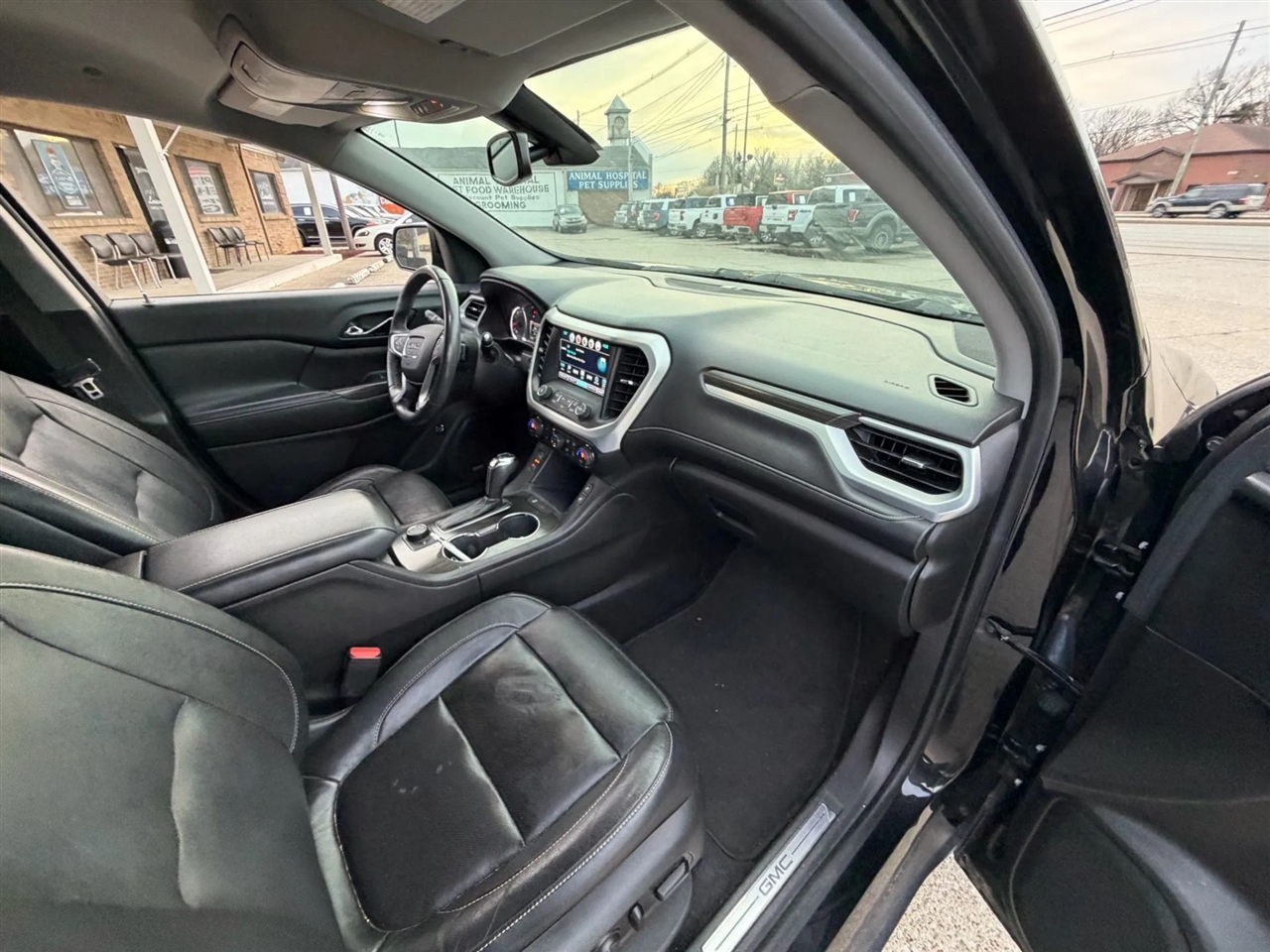 GMC Acadia FWD 4dr SLT w/SLT-1 2017