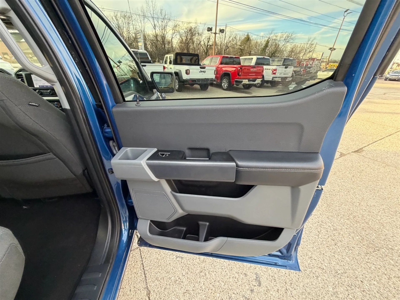 Ford F-150 King Ranch 2WD SuperCrew 5.5' Box 2023