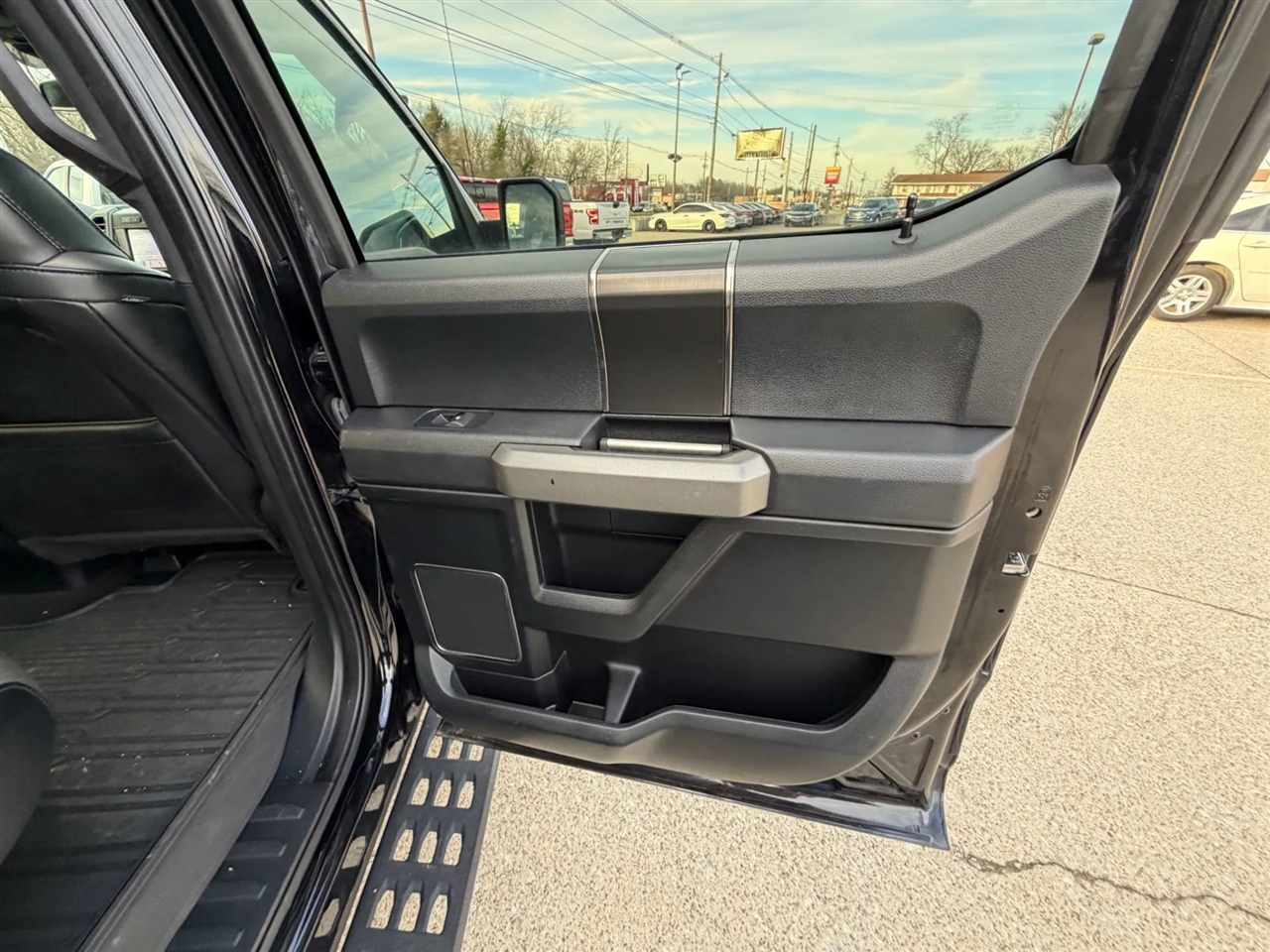 Ford F-150 Raptor 4WD SuperCrew 5.5' Box 2019