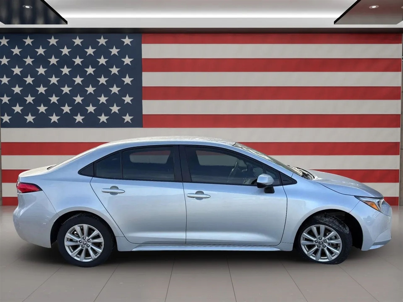 Toyota Corolla Hybrid LE FWD (Natl) 2024