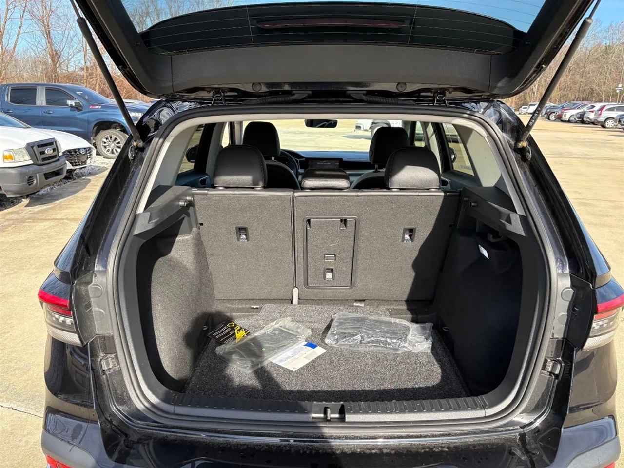 Volkswagen Taos SE FWD 2025