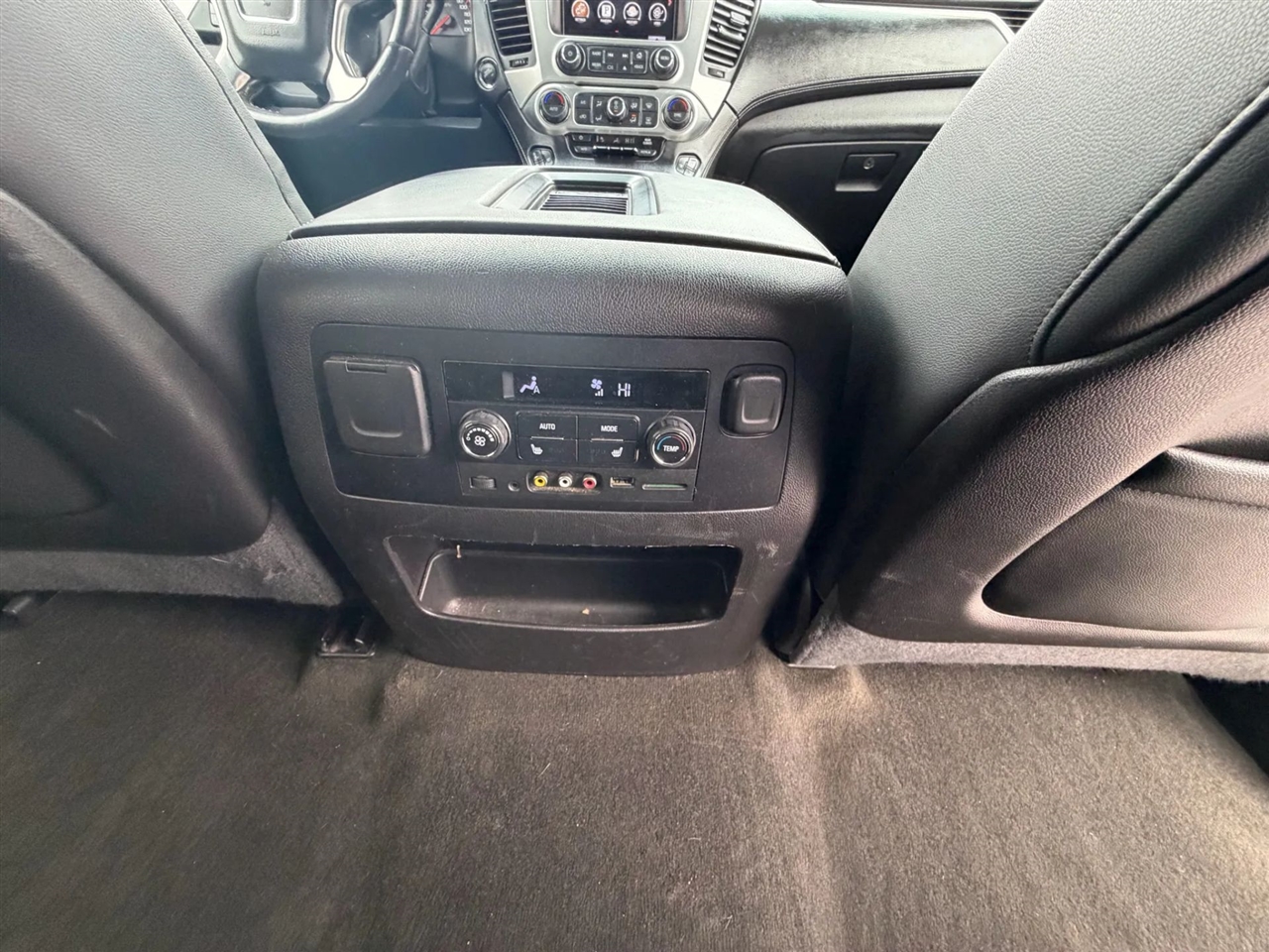 GMC Yukon 4WD 4dr SLT 2016