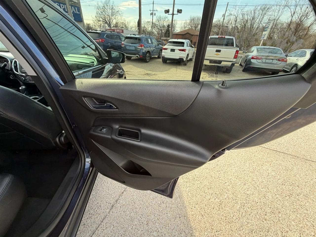 Chevrolet Equinox FWD 4dr LT w/1LT 2019