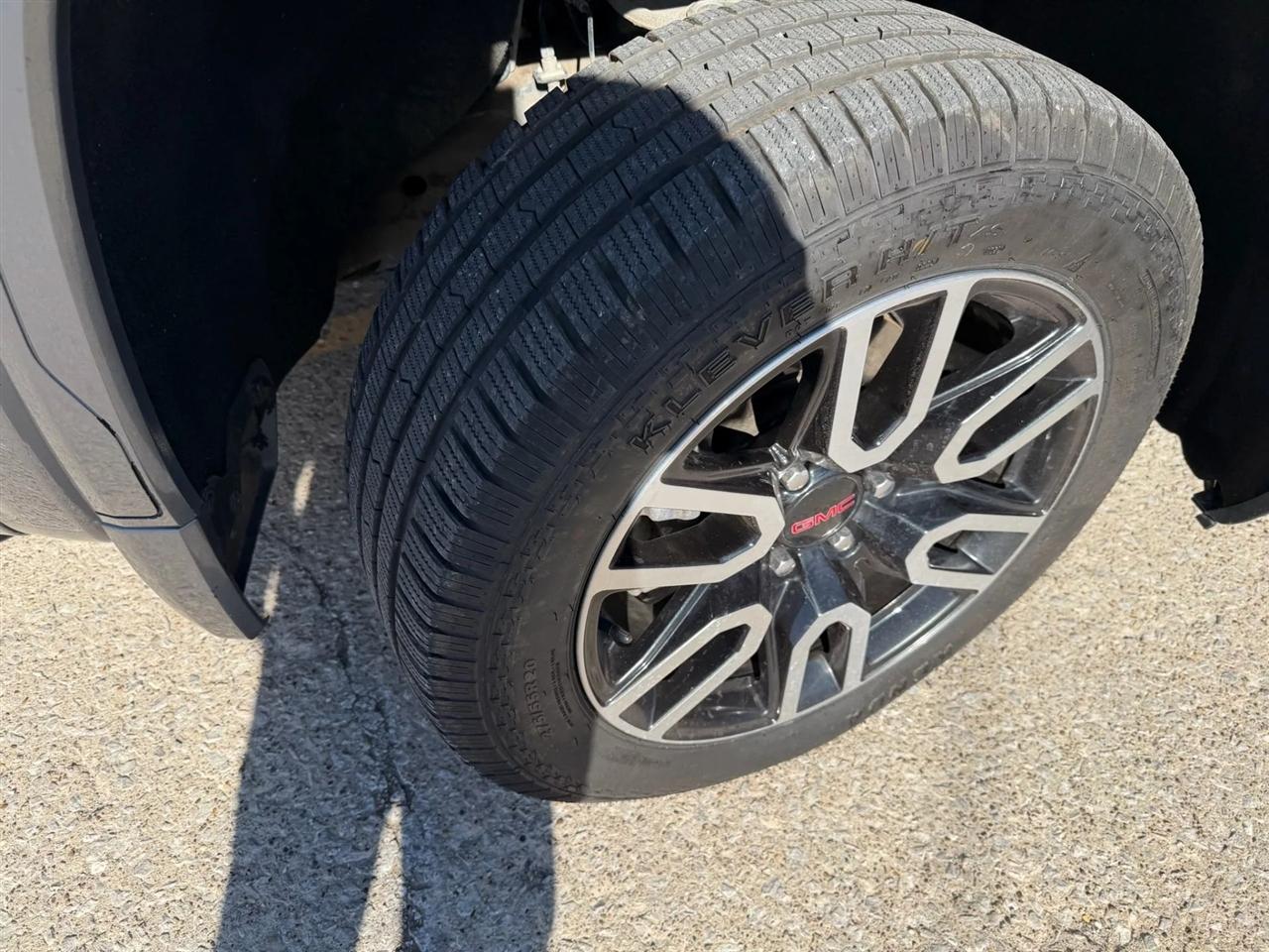 GMC Sierra 1500 4WD Crew Cab 147" AT4 2020