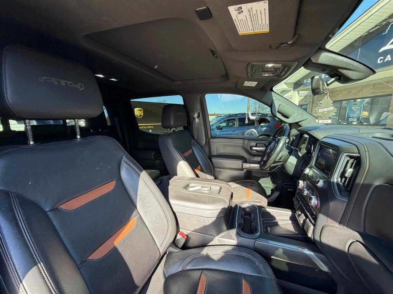 GMC Sierra 1500 4WD Crew Cab 147" AT4 2020