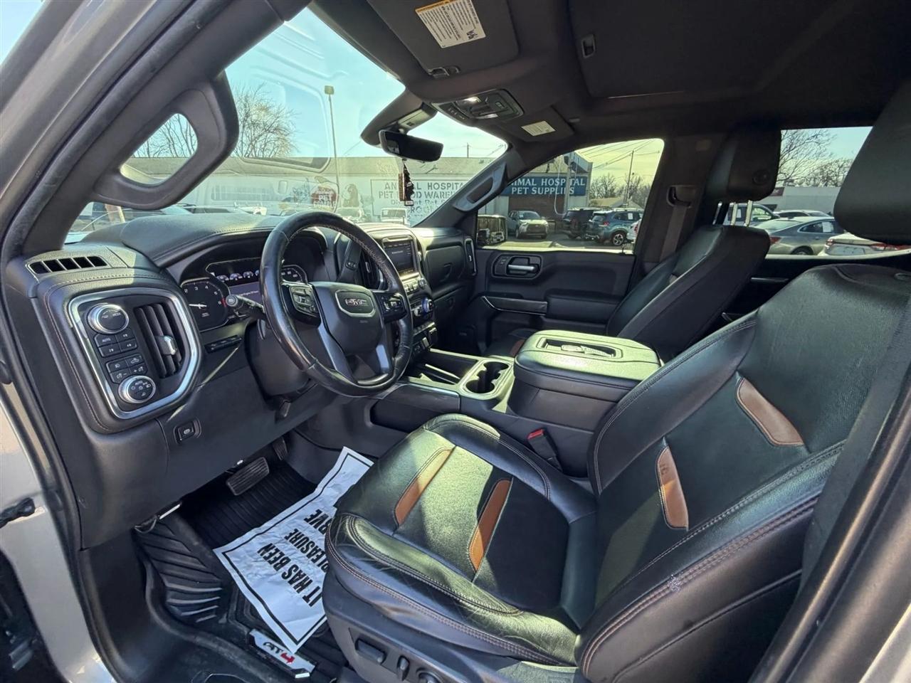 GMC Sierra 1500 4WD Crew Cab 147" AT4 2020