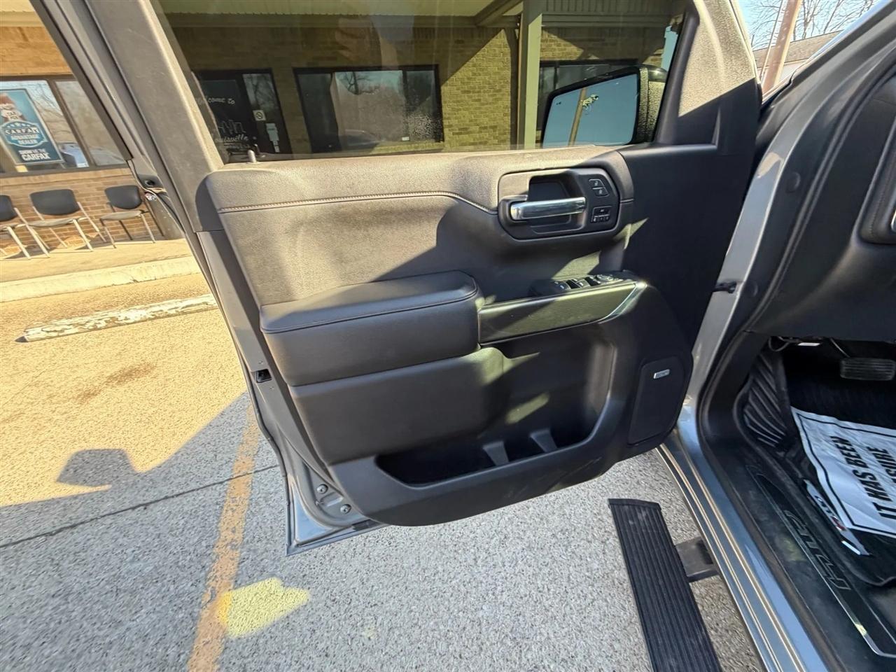 GMC Sierra 1500 4WD Crew Cab 147" AT4 2020