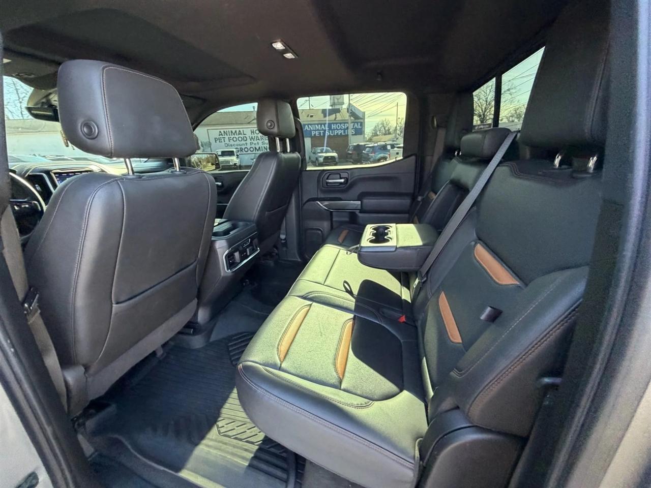 GMC Sierra 1500 4WD Crew Cab 147" AT4 2020