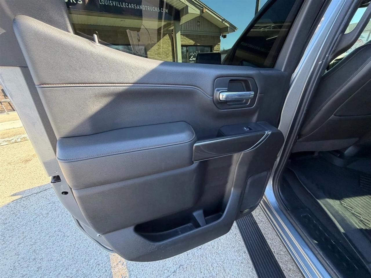 GMC Sierra 1500 4WD Crew Cab 147" AT4 2020