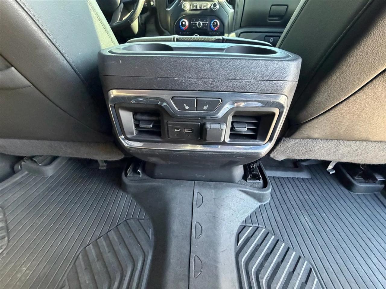 GMC Sierra 1500 4WD Crew Cab 147" AT4 2020