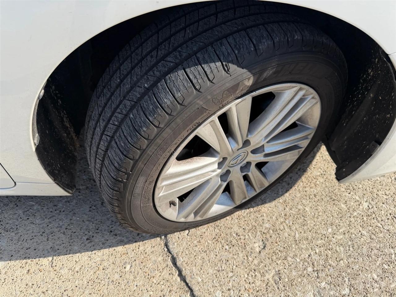 Lexus ES 350 4dr Sdn 2013