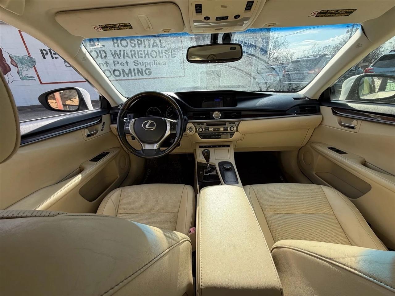 Lexus ES 350 4dr Sdn 2013