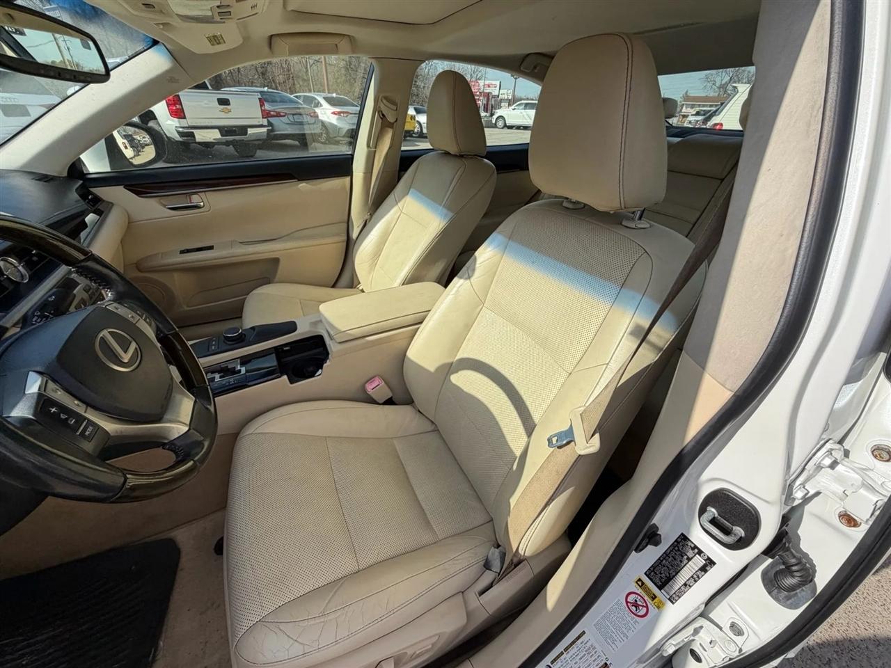 Lexus ES 350 4dr Sdn 2013