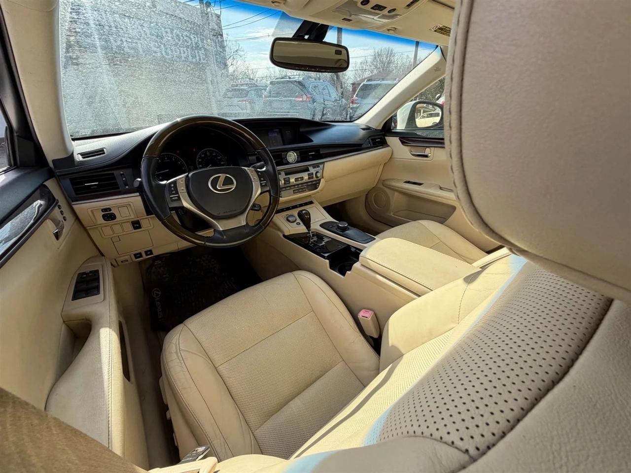 Lexus ES 350 4dr Sdn 2013