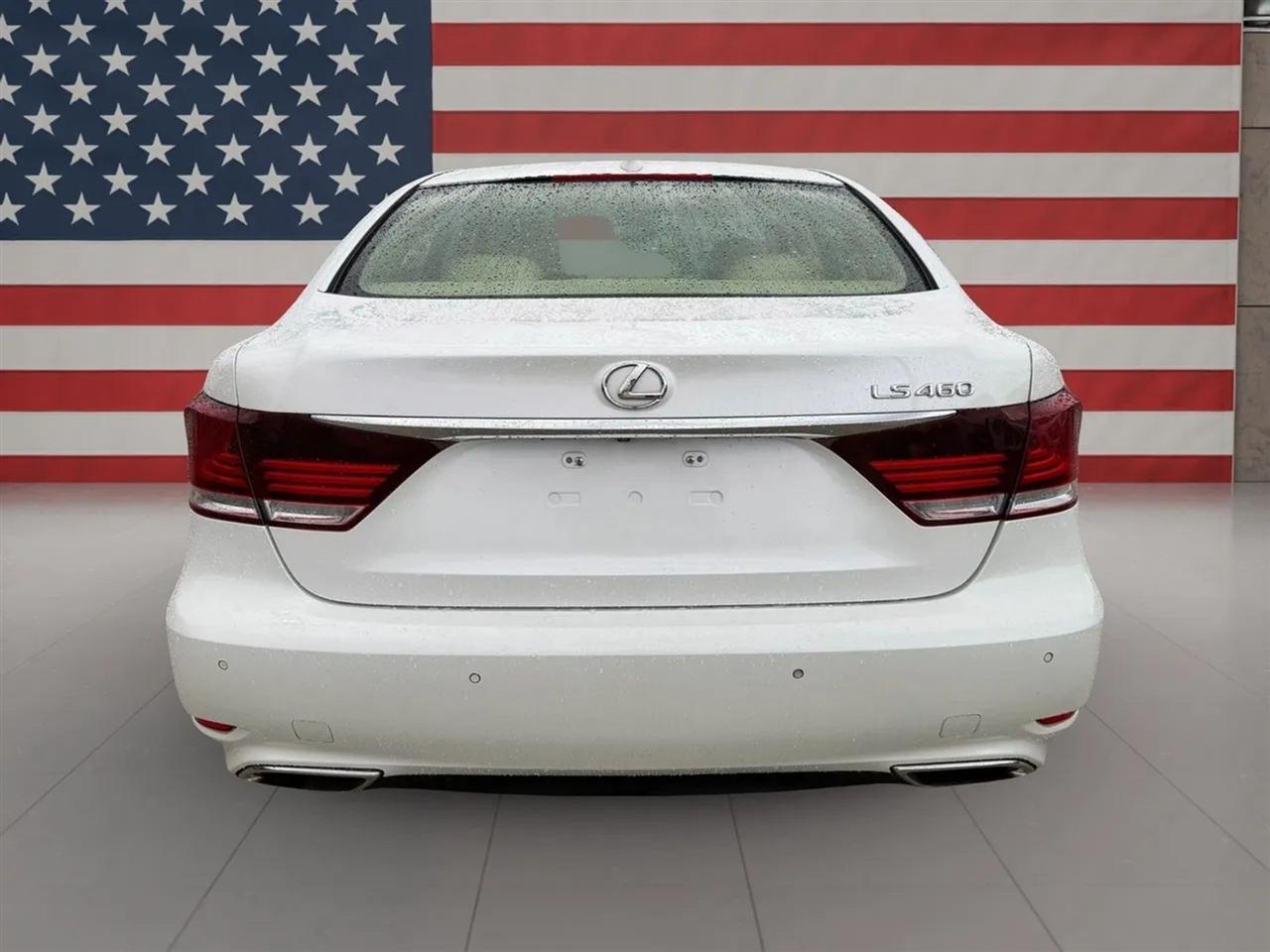 Lexus LS 460 4dr Sdn RWD 2014