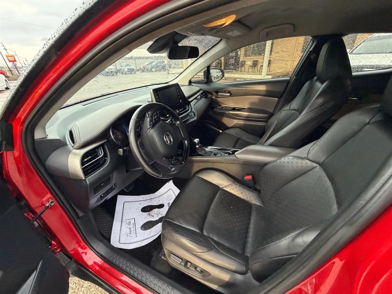 Toyota C-HR Nightshade FWD (Natl) 2021