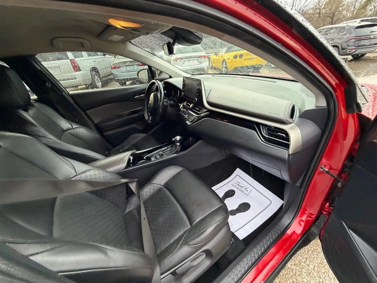 Toyota C-HR Nightshade FWD (Natl) 2021