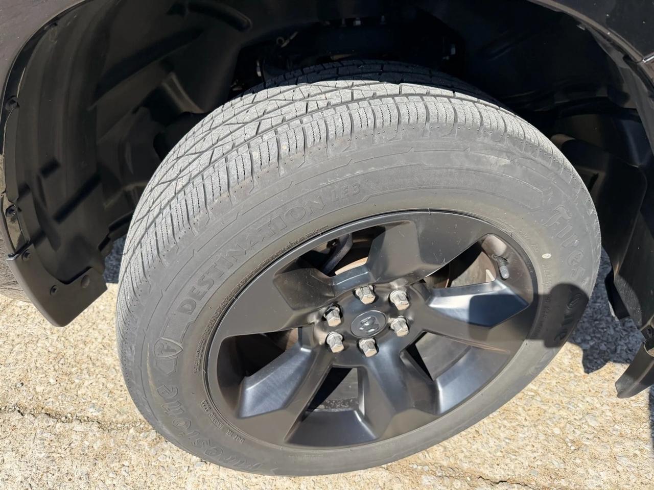 RAM 1500 Big Horn/Lone Star 4x4 Crew Cab 5'7" Box 2019