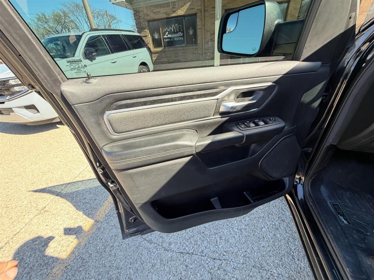 RAM 1500 Big Horn/Lone Star 4x4 Crew Cab 5'7" Box 2019