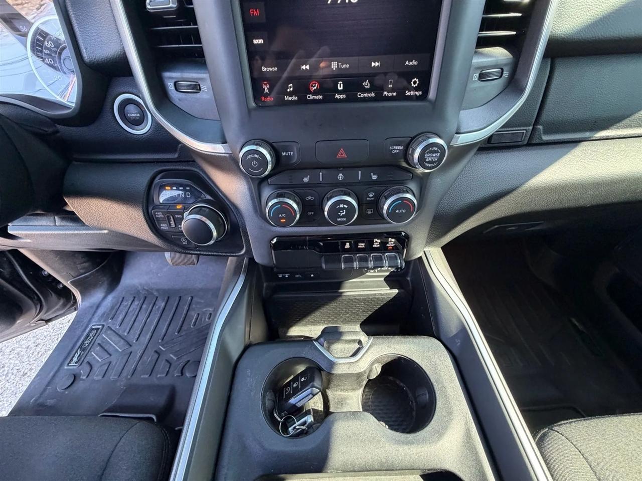 RAM 1500 Big Horn/Lone Star 4x4 Crew Cab 5'7" Box 2019