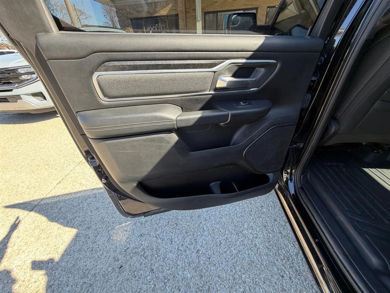 RAM 1500 Big Horn/Lone Star 4x4 Crew Cab 5'7" Box 2019