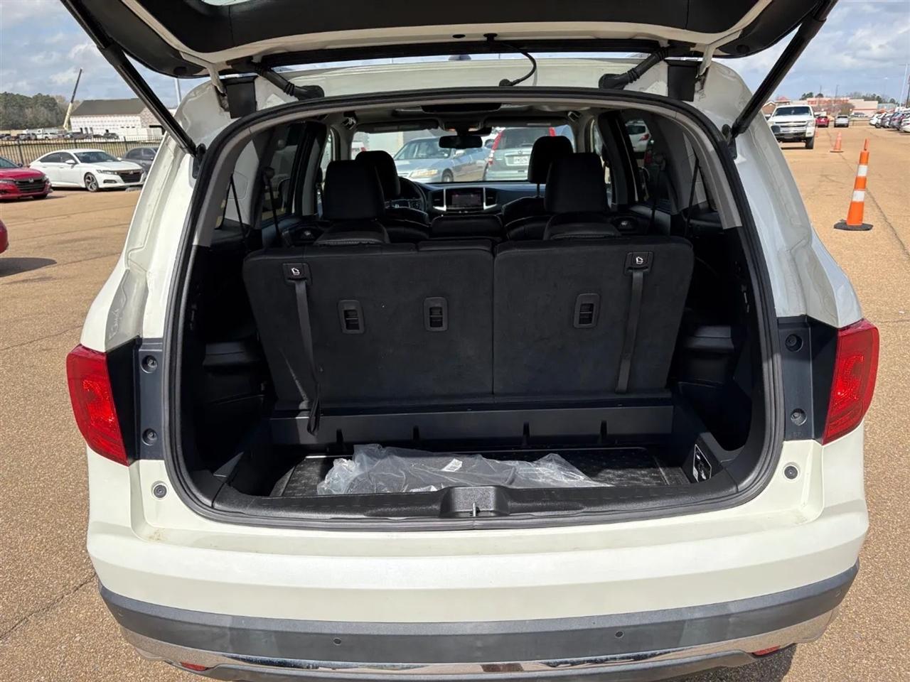 Honda Pilot Touring 2WD 2018