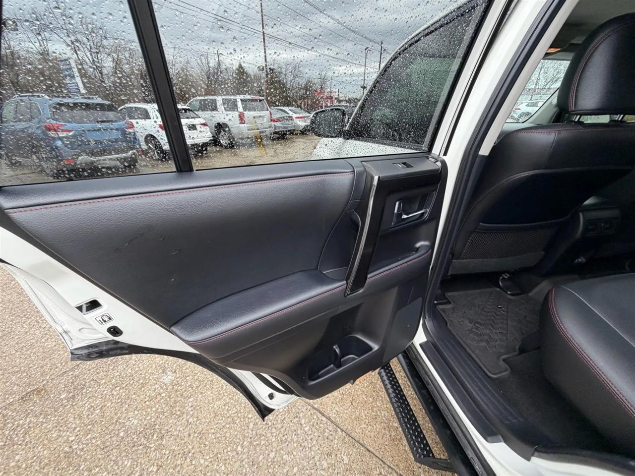 Toyota 4Runner TRD Off Road Premium 4WD (Natl) 2020