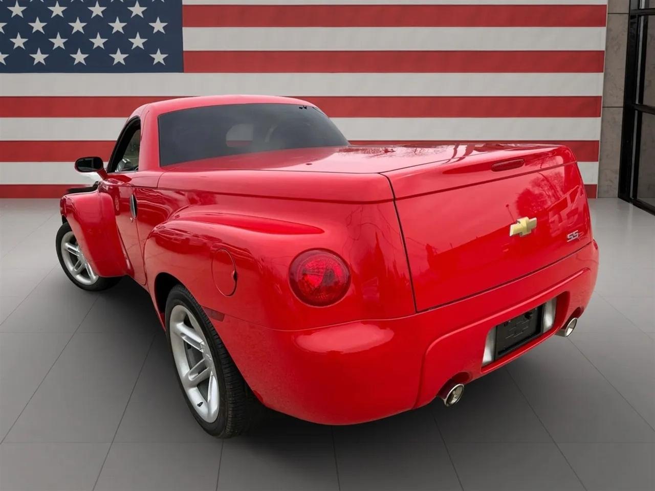 Chevrolet SSR Reg Cab 116.0" WB LS 2004