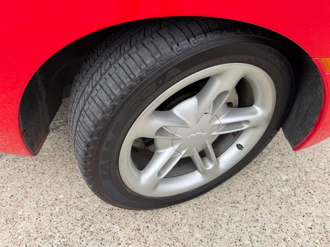 Chevrolet SSR Reg Cab 116.0" WB LS 2004