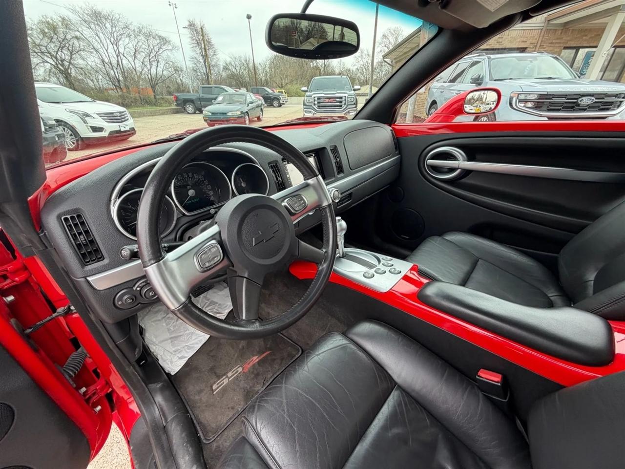 Chevrolet SSR Reg Cab 116.0" WB LS 2004