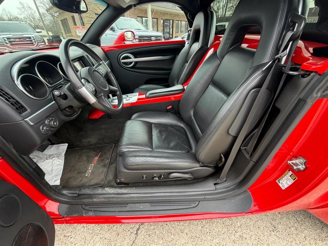 Chevrolet SSR Reg Cab 116.0" WB LS 2004