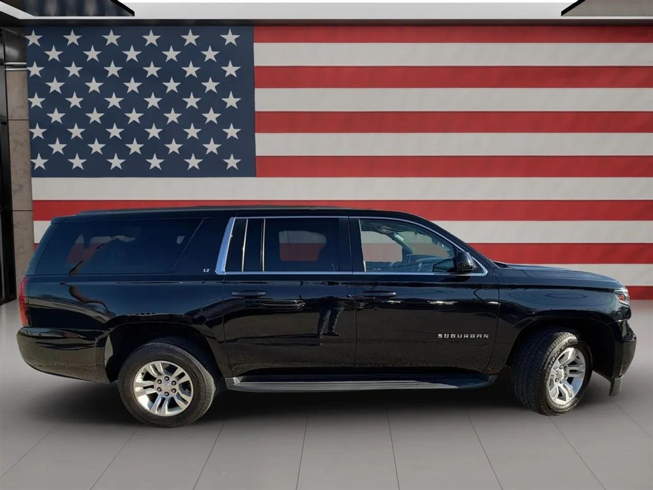 Chevrolet Suburban 4WD 4dr 1500 LT 2019