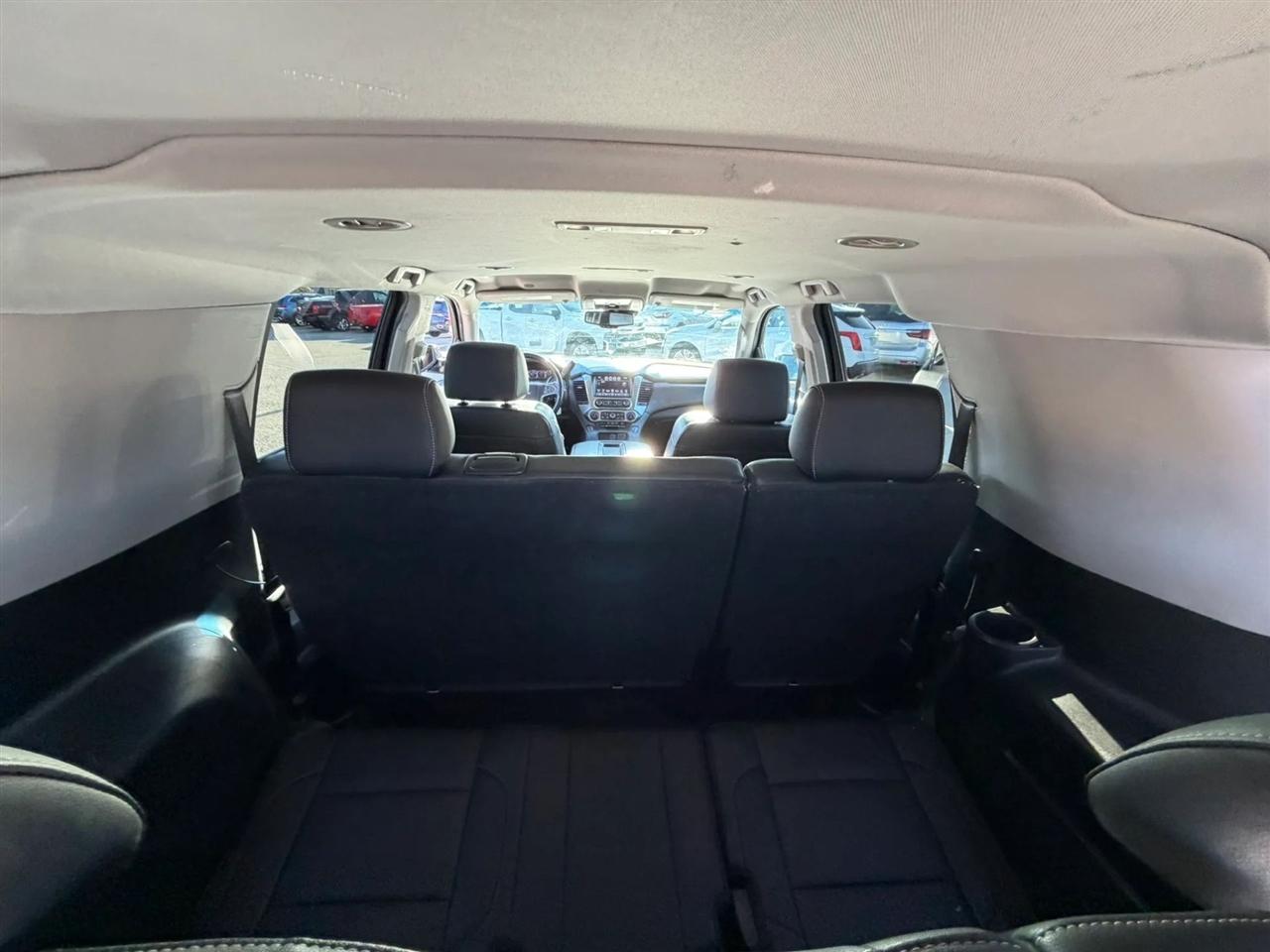 Chevrolet Suburban 4WD 4dr 1500 LT 2019