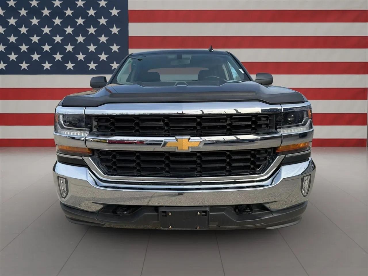 Chevrolet Silverado 1500 4WD Crew Cab 143.5" LT w/1LT 2017