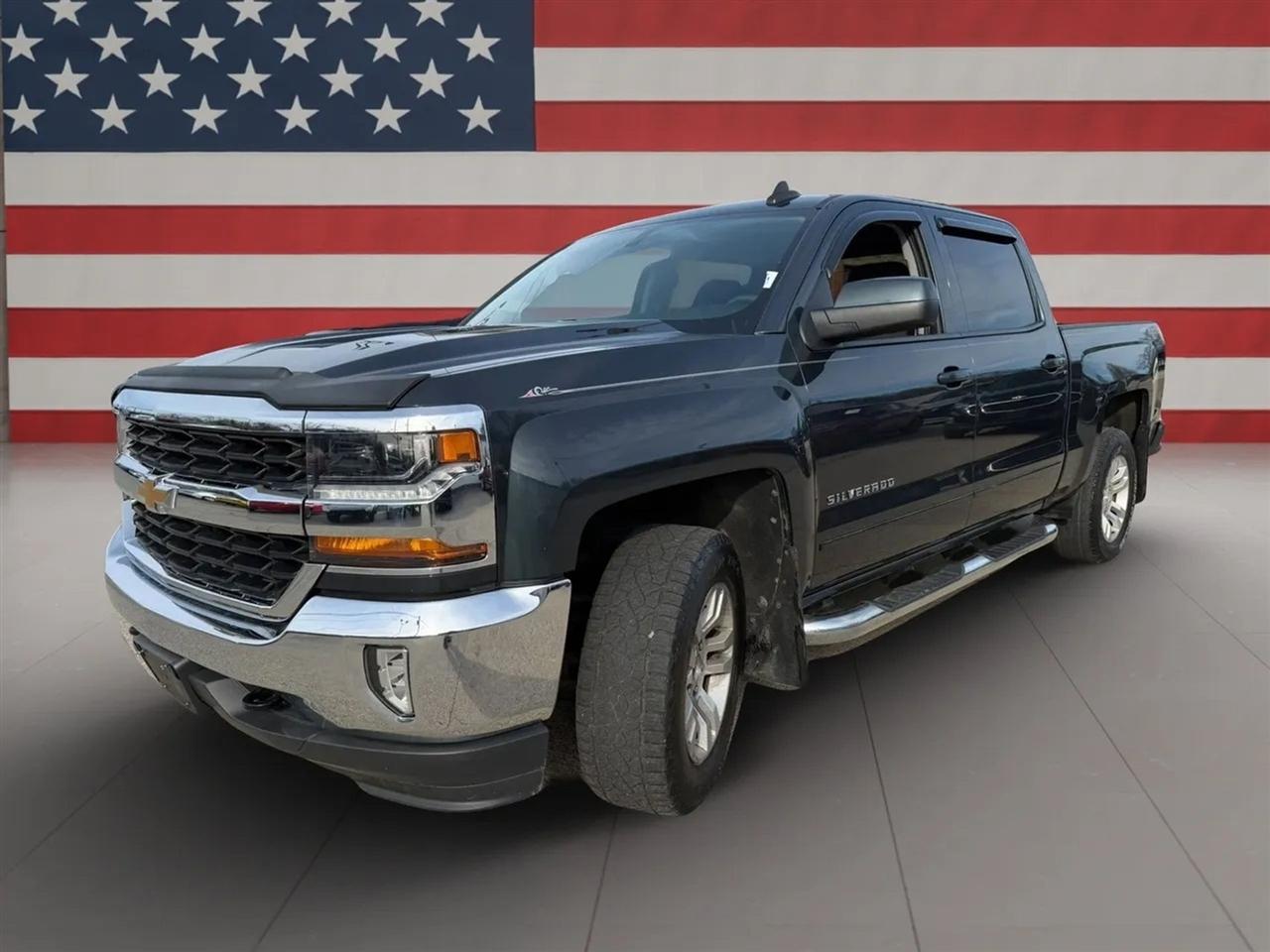 Chevrolet Silverado 1500 4WD Crew Cab 143.5" LT w/1LT 2017