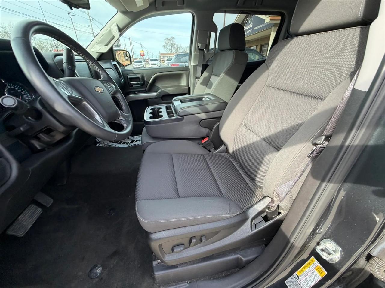 Chevrolet Silverado 1500 4WD Crew Cab 143.5" LT w/1LT 2017