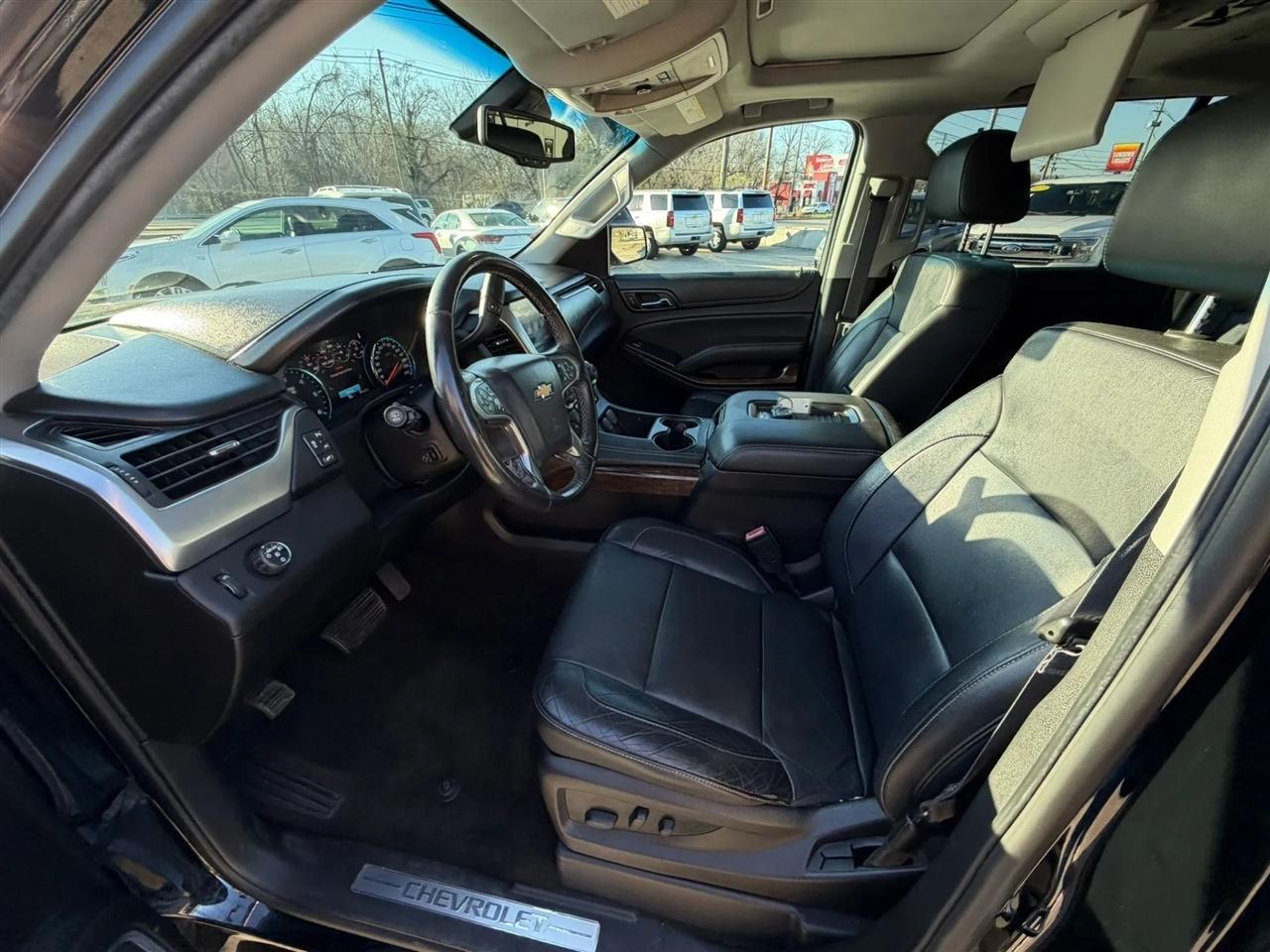 Chevrolet Suburban LT 2017